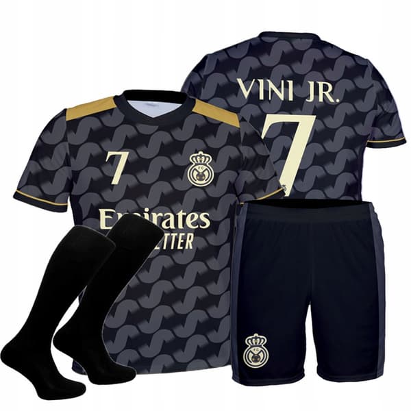 VINI JR. Svart fotbollsställ T-SHIRT SHORTS SOCKS VINI 128 Sport Svart fotbollsställ T-SHIRT SHORTS SOCKS