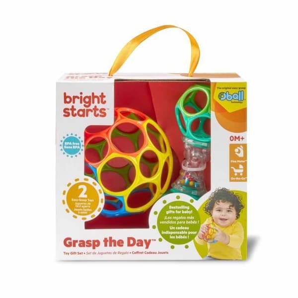 BRIGHT STARS Födelsedagsbox O'Ball med 2 leksaker för baby: en skallra och en klassisk O Ball i röd, gul, blå och grön