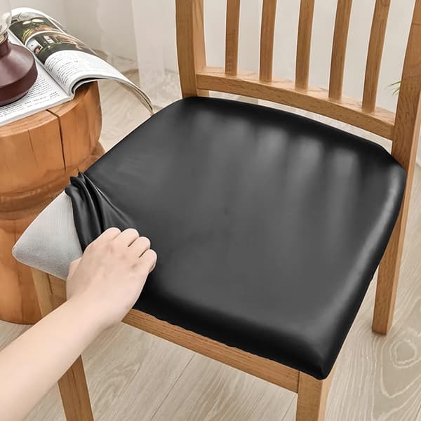 Vattentäta stolsöverdrag i PU-läder för matsal, 4-pack, elastiska köksskydd, svarta, lämpliga för stolar 36-48 cm