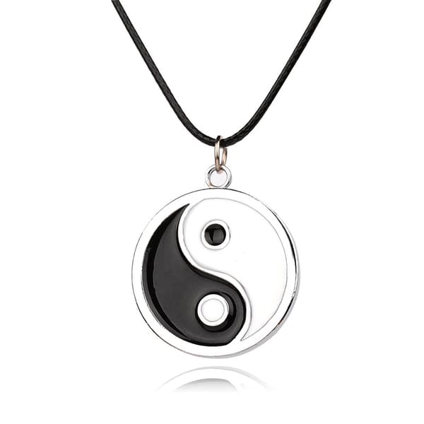 INF Halskjede med Yin Yang anheng Svart/hvit