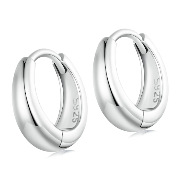 Minimalistiska örhängen med ringar och snäppdetaljer i silver 925