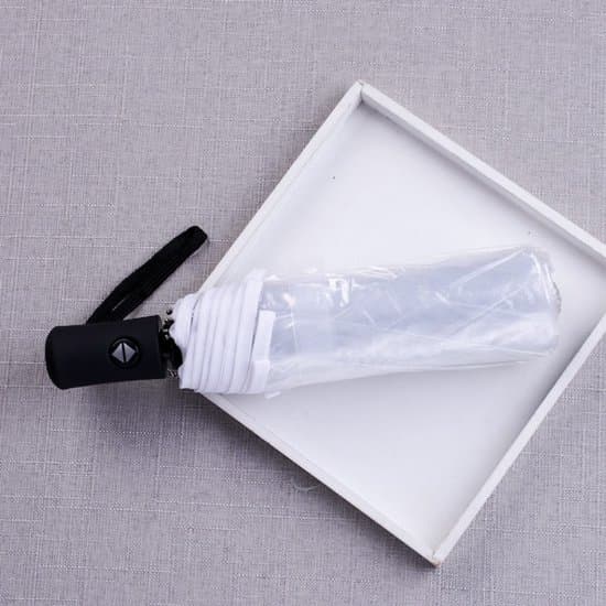 Vikbart transparent fickparaply, transparent paraply, helautomatisk vikning och stängning, trefaldigt, 8 ribbor