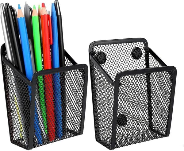 Mesh penholder opbevaringsboks, inkluderer to stykker, magnetisk pennekurv, velegnet til køleskabe, skabe, whiteboards og kontorartikler.