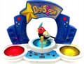 Miniatyrbilde 2 av 5: DigiStage Singing Bird Stage Set by Dumel