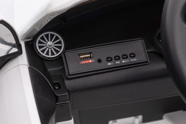 Batteridriven elbil för barn Audi TTRS vit