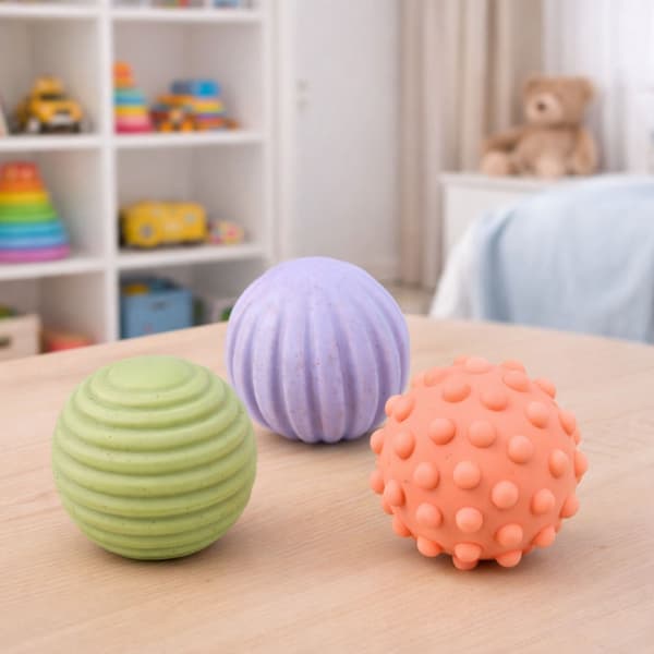 Sensoriska bollar för spädbarn 3-pack 6 cm mjuka texturerade