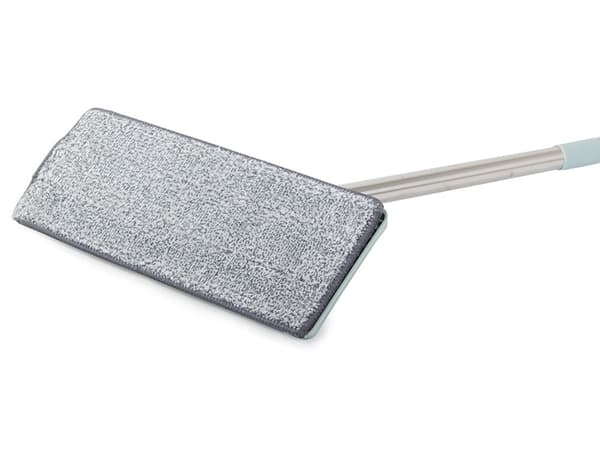 Fladmoppe med tokammerspand og mikrofibermoppe moppehoved 32x12 cm