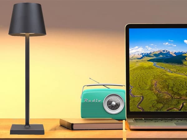 Bordlampe LED 3W touch 3 lysindstillinger sort med USB-C-kabel