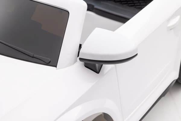 Batteridriven elbil för barn Audi TTRS vit