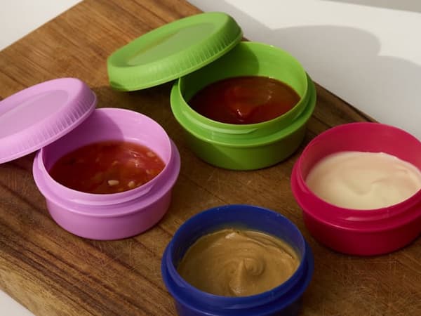 Dressingbehållare med lock 80 ml 8-pack plast dippskålar