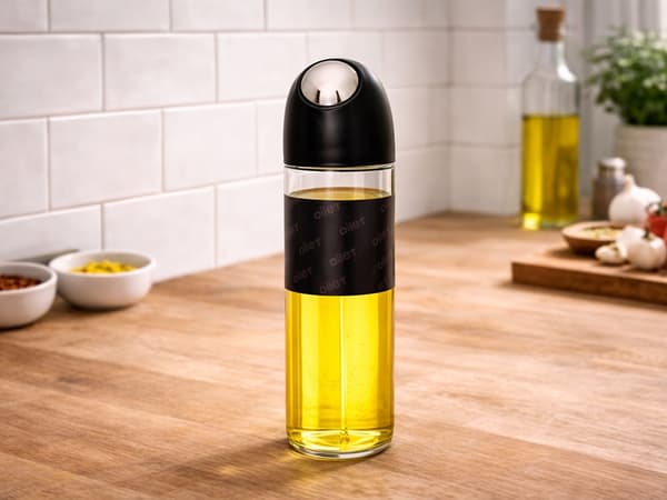 Oljedispenser i glas 510 ml med gravitationslåg sort