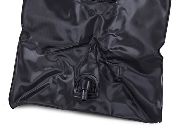Solbruser 40 L sort brusepose med slange og brusehoved