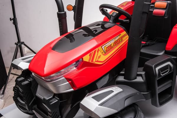 Batteridriven traktor BLT-206 röd