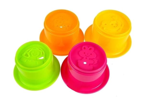Badelegetøjssæt and med sugekopper, 1 and 3 forme 3 kopper, 12+ mdr.
