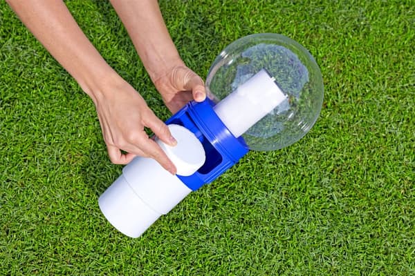 Flydende klor/brom-dispenser solcelle med LED til 7,6 cm tabletter
