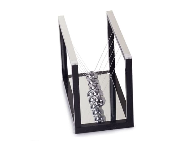 Newtons pendul 5 kugler med spejlbase 15 cm