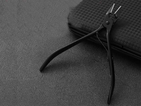 Manicure- og pedicure-sæt 18 dele sort etui
