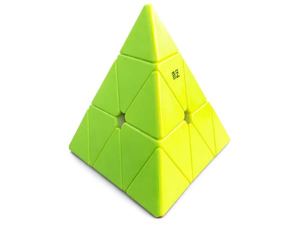 Pyraminx pyramidekube 3D logikpuslespil roterende plast 9,5 cm