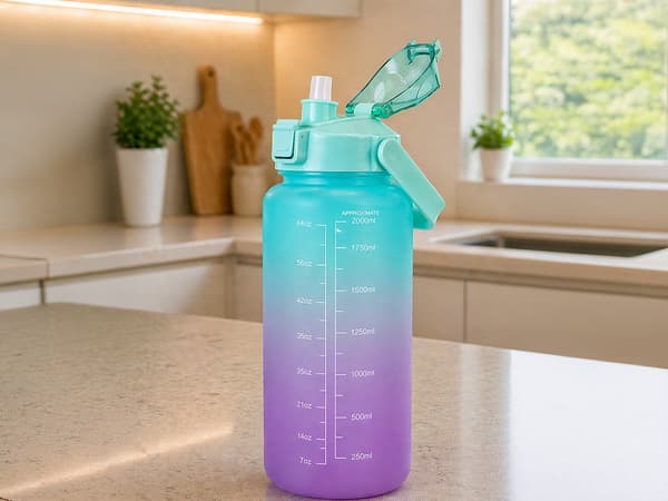 Vattenflaska med sugrör och måttskala 2 liter PP/PC blå-lila