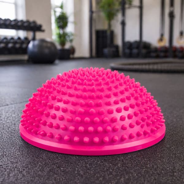 Sensorisk balanshalvboll 16 cm med massageknoppar för rehab och terapi