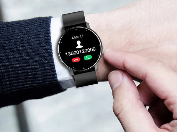 Smartwatch med Bluetooth-opkald pulsmåling og sort silikonerem