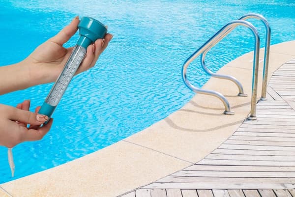 Flydende pooltermometer med snor, Celsius/Fahrenheit, 19 cm