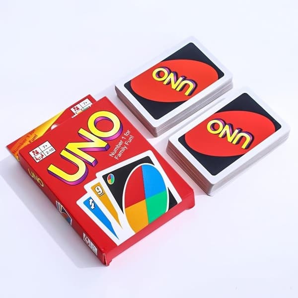 Uno basic kortspil familiespil