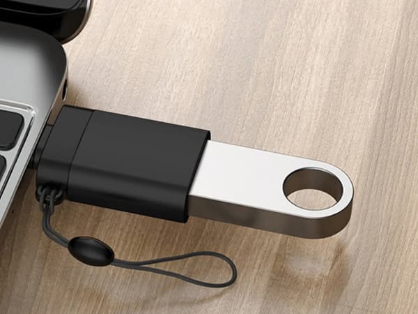 USB-C til USB-A 3.0 OTG-adapter sort 1,5x3 cm med nøglerem