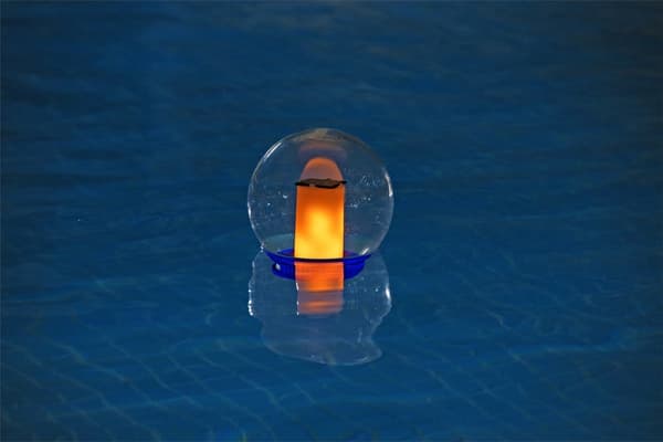 Flydende klor/brom-dispenser solcelle med LED til 7,6 cm tabletter