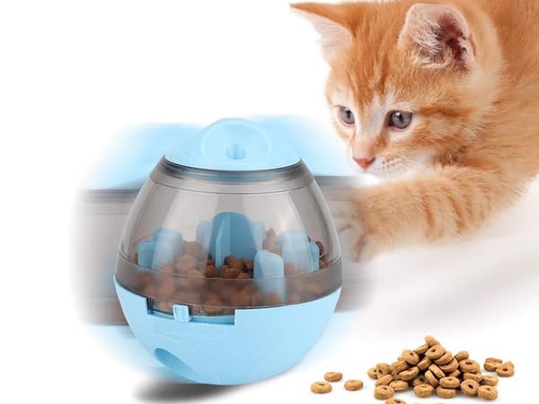 Interaktiv godtebold/foderbold til hund/kat blå 12 cm justerbar åbning