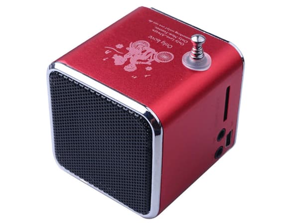 Langaton kaiutin FM-radiolla Bluetooth 5.0 LED 3 W punainen
