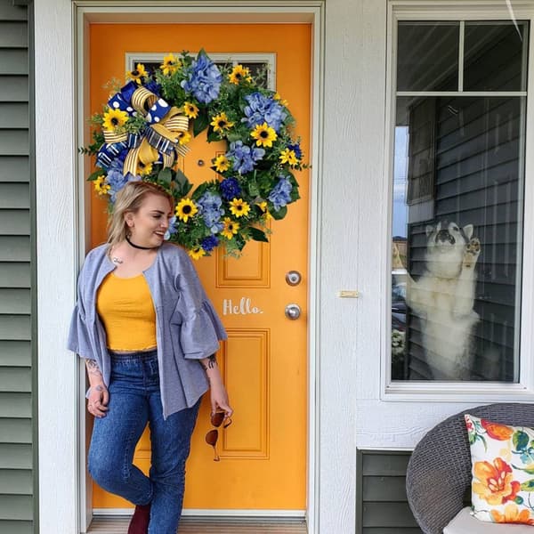 Blå og gul krans blomsterguirlande til hoveddørsindretning