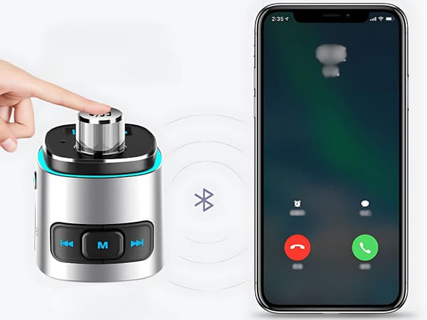 FM-sender bil - Snabblader 2×USB + belysning