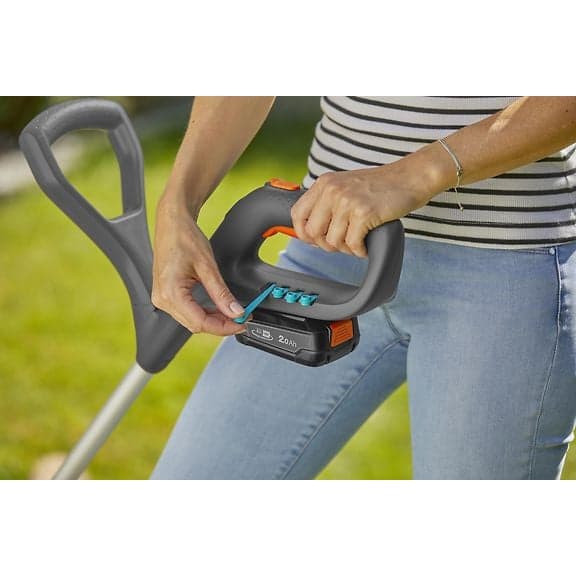 Gardena SmallCut 23/18V P4A Batteritrimmer - C - Mindre Slid