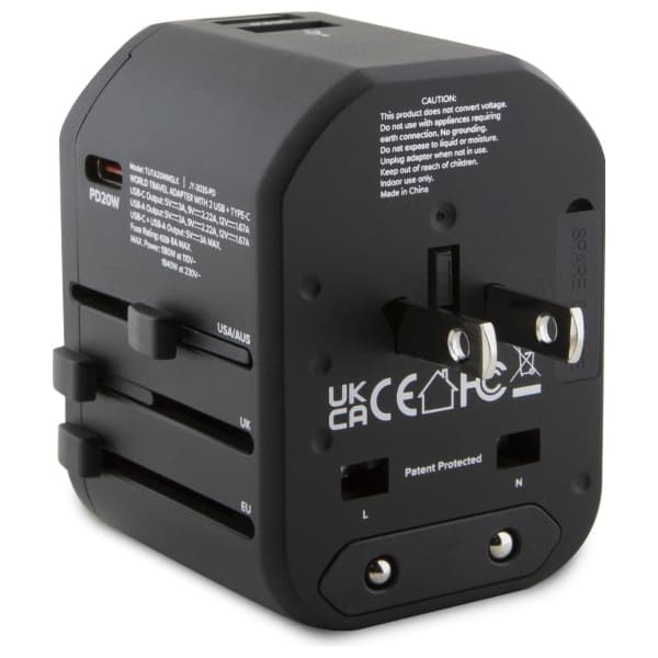TUMI TUTA20WMSLK Reseadapter 20W USB-C / 2xUSB-A svart