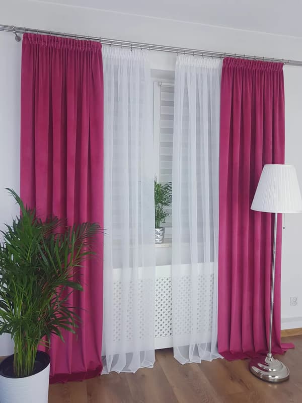 Samettiverho nauhalla - fuksia
