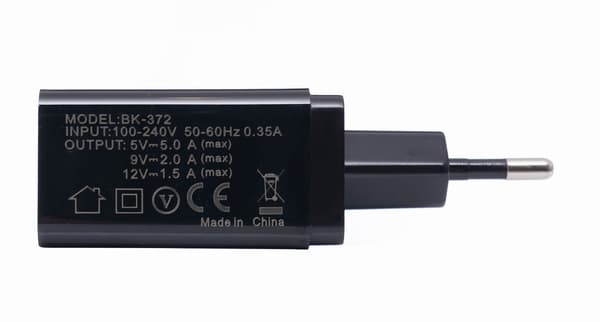 Quick Charge 3.0 -seinälaturi KD1236