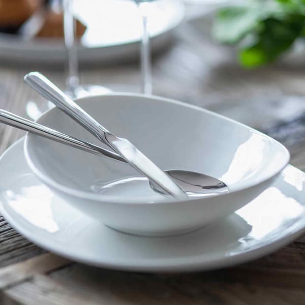 DUKA TIME hvid porcelænsmælkekande