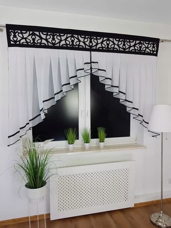 Gardin med genombruten panel 200 cm