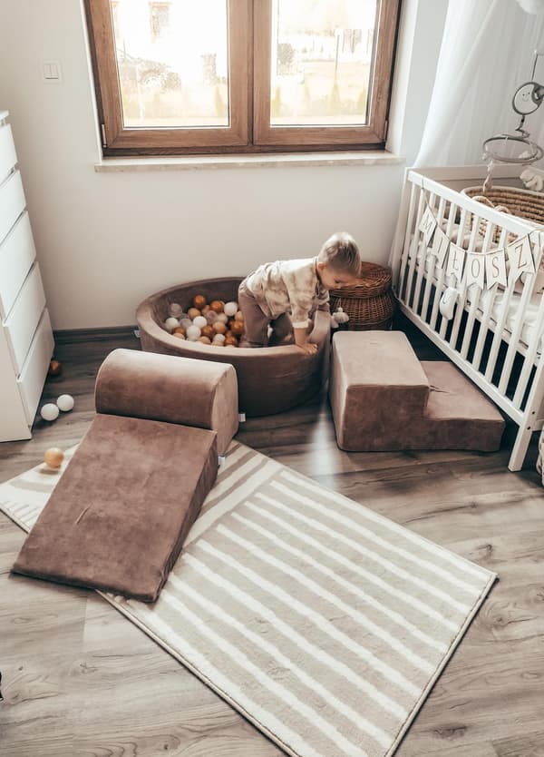 Dry pool 90x40 fløjlsblød mørk beige uden bolde