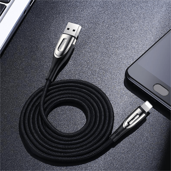 iPhone USB-A - Lightning Sharp-seriens snabbladdningskabel 1,2 m svart