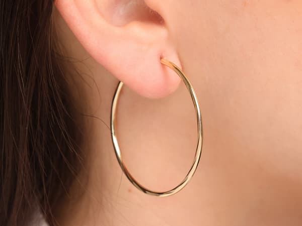 GULDÖRHÄNGEN 585 ringar 38mm safirspänne klassisk modern present