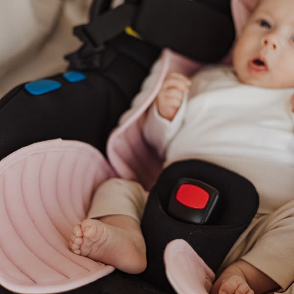Anti-sved autostol / bilunderlag 0-2 år grå