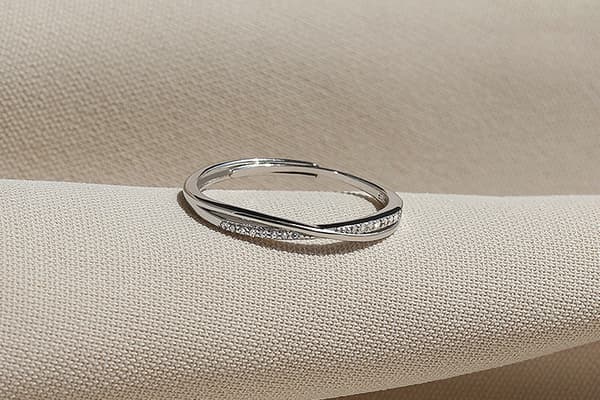 Tunn justerbar 925 silverring med sammanflätade diamantkristaller