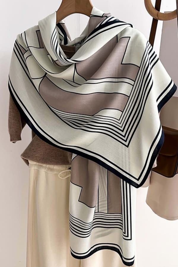 Geometrisk mønstertørklæde - 100% viskose, 178x66 cm, cremebeige med sort