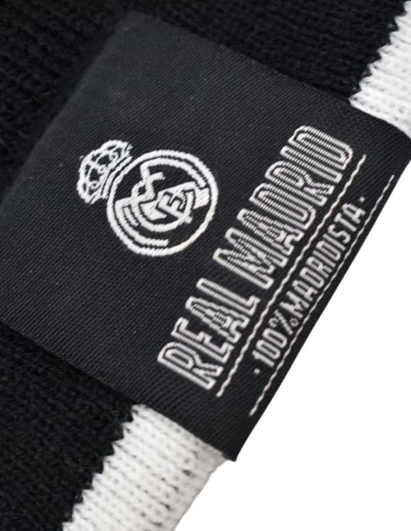 Real Madrid Vendbar Vinterhue RM5GO2 OSFM Sort og Hvid