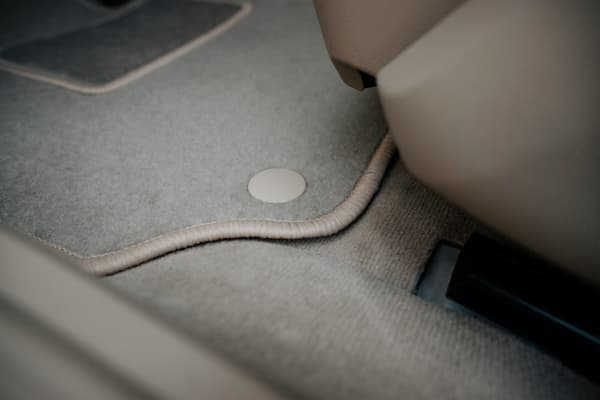 Beige førermåtte til: Suzuki Alto VIII hatchback (2009-2015)