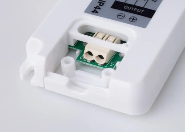 Möbel-LED-strömförsörjningstransformator IP44 12V 24W 2A EcoLight
