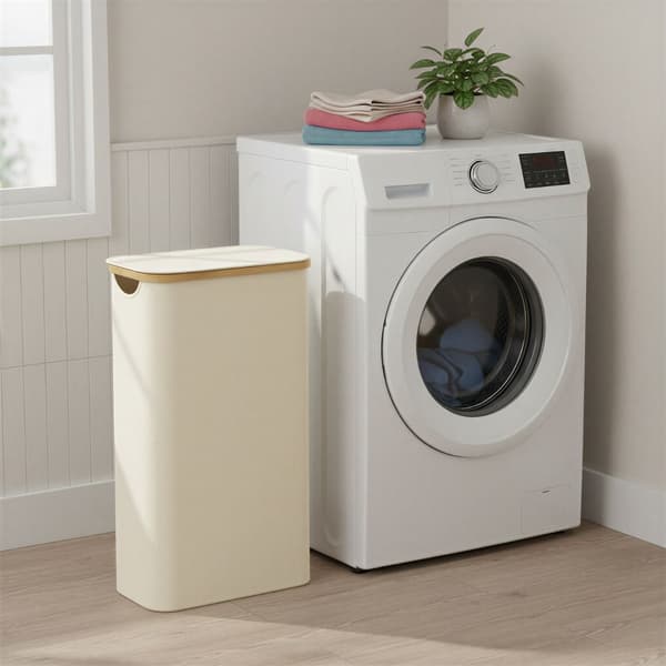 Krämfärgad tvättkorg med lock 65 L