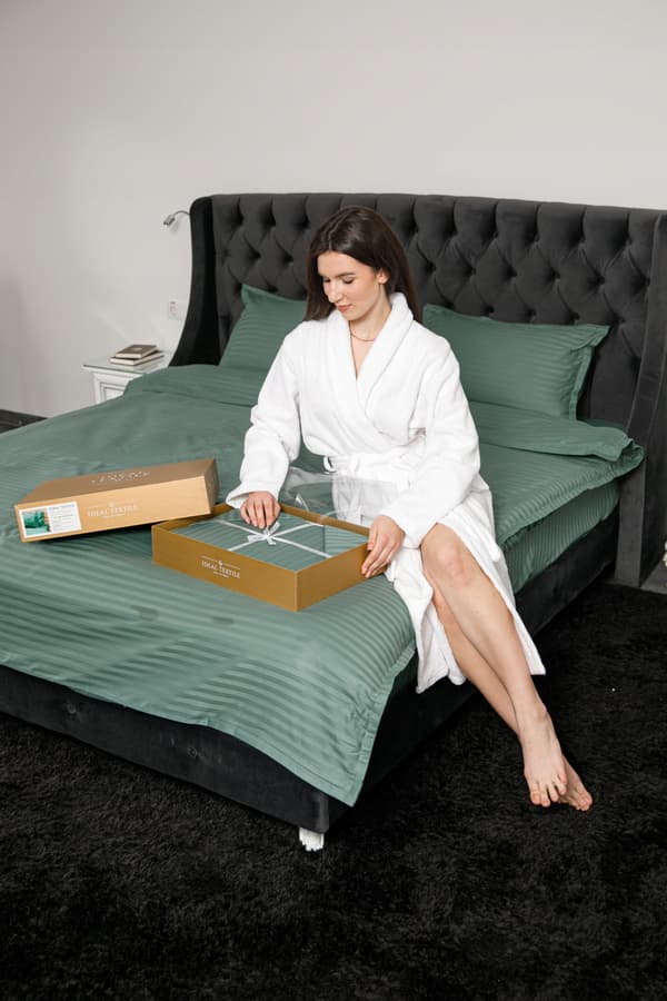 Premium grønt satin sengesæt 160x220 100% bomuld